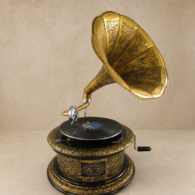 Klassieke Grammofoon Messing – Ronde Gegraveerde Hoorn