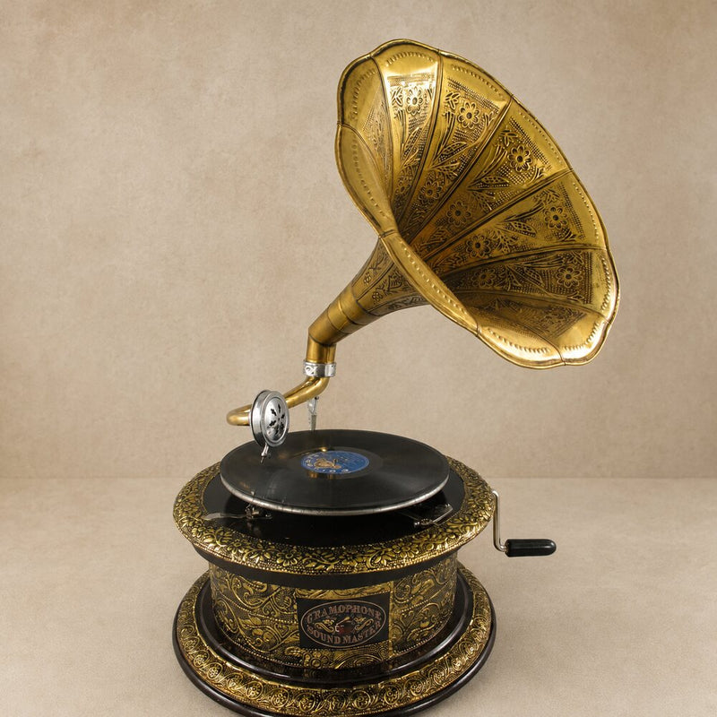 Klassieke Grammofoon Messing – Ronde Gegraveerde Hoorn