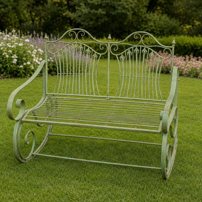 Rustiek groene ijzeren schommelbank compact – 120 × 90 cm – vooraanzicht